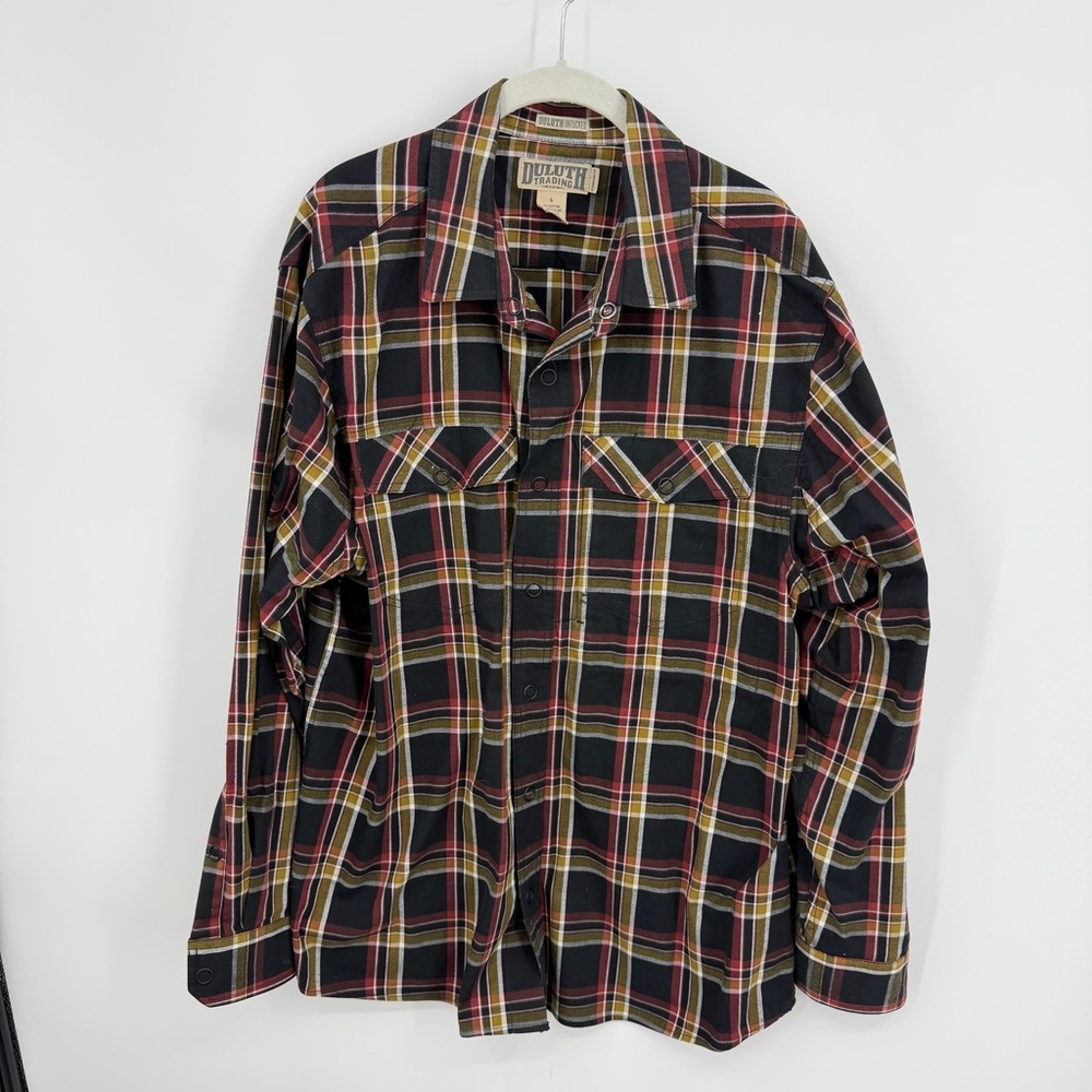 Duluth Men's Oysterous Standard Fit Flannel Shirt L untucked‎